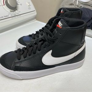 Nike Blazer Black/Sail , Size 6Y